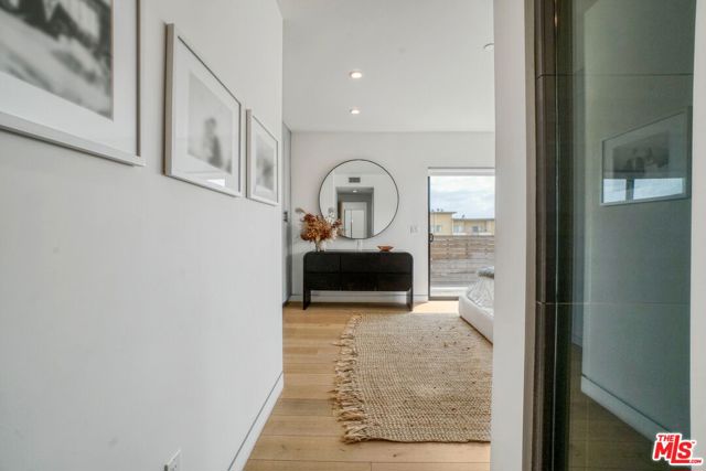 1335 N Fuller Avenue, Los Angeles CA: https://media.crmls.org/mediaz/a4648e83-368e-4372-92c8-3bd5cc420c0f.jpg