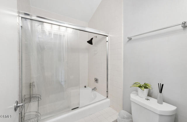 Detail Gallery Image 10 of 27 For 8231 Mason Ave #E,  Winnetka,  CA 91306 - 2 Beds | 2 Baths
