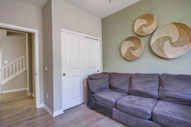 2304 Trevi Cir, Chula Vista CA: https://media.crmls.org/mediaz/a46520cf-0a18-4931-abed-1565d07b7196.jpg
