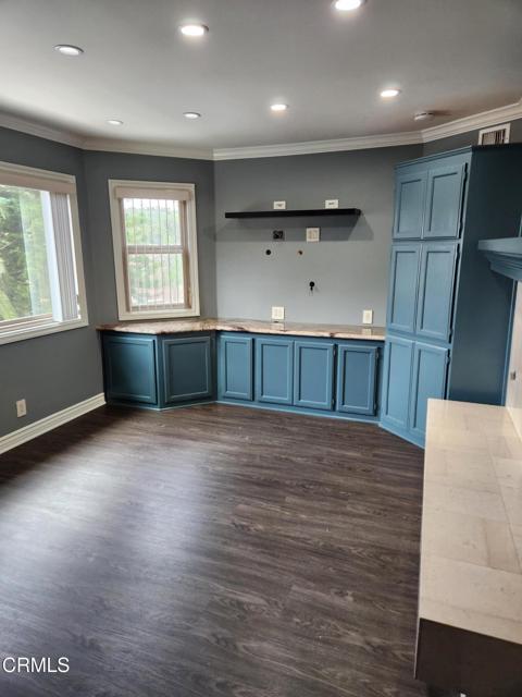 13644 Deering Lane, Moorpark CA: https://media.crmls.org/mediaz/a465c717-6087-4799-895d-8f22e30f479b.jpg