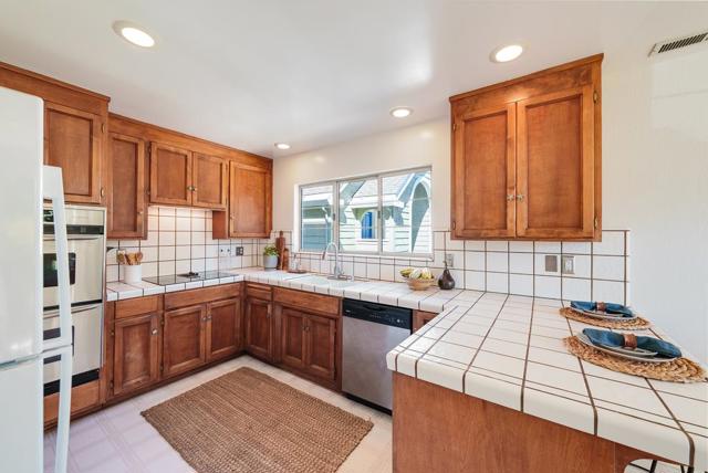 918 3rd Street, Santa Cruz CA: https://media.crmls.org/mediaz/a466f8a7-a3d8-48fa-8a04-2c815295af12.jpg