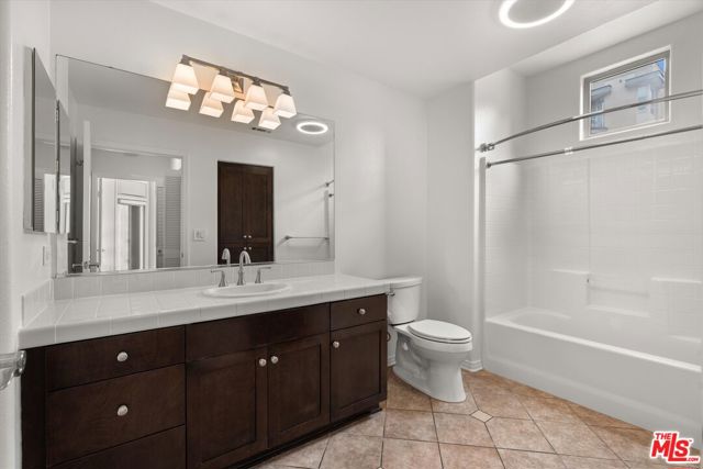 13044 Pacific, Playa Vista CA: https://media.crmls.org/mediaz/a4675e9c-e62f-4588-b83f-f9e6d20838bf.jpg