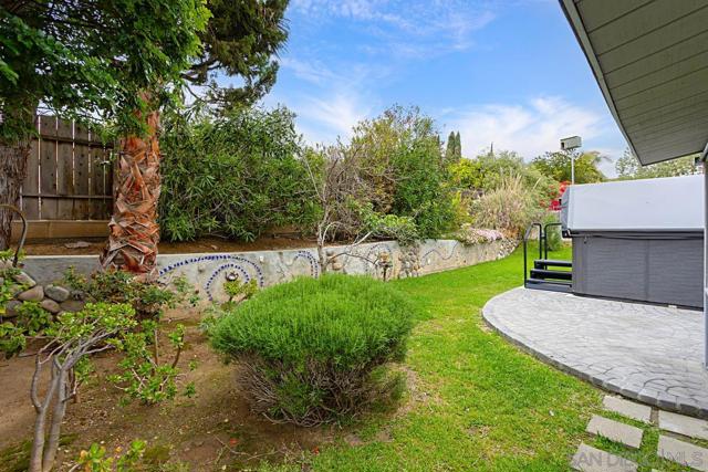 13612 El Mar Ave, Poway CA: https://media.crmls.org/mediaz/a4679277-a3ae-4099-bfea-4f582aac47a6.jpg
