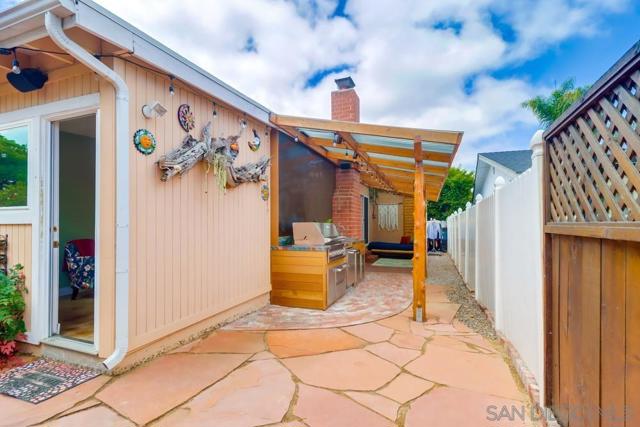 3541 Pomeroy St, San Diego CA: https://media.crmls.org/mediaz/a468279f-b2fb-403c-bf4e-9571057f7df4.jpg