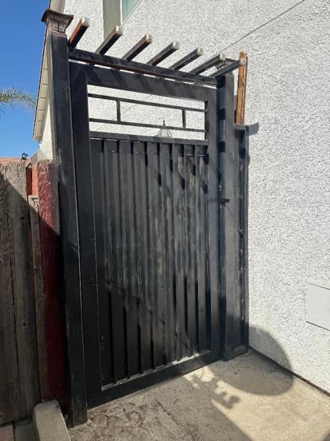 675 Pinot Noir Court, Los Banos CA: https://media.crmls.org/mediaz/a468c94f-5af8-4d9f-9425-170e5c37c5c8.jpg