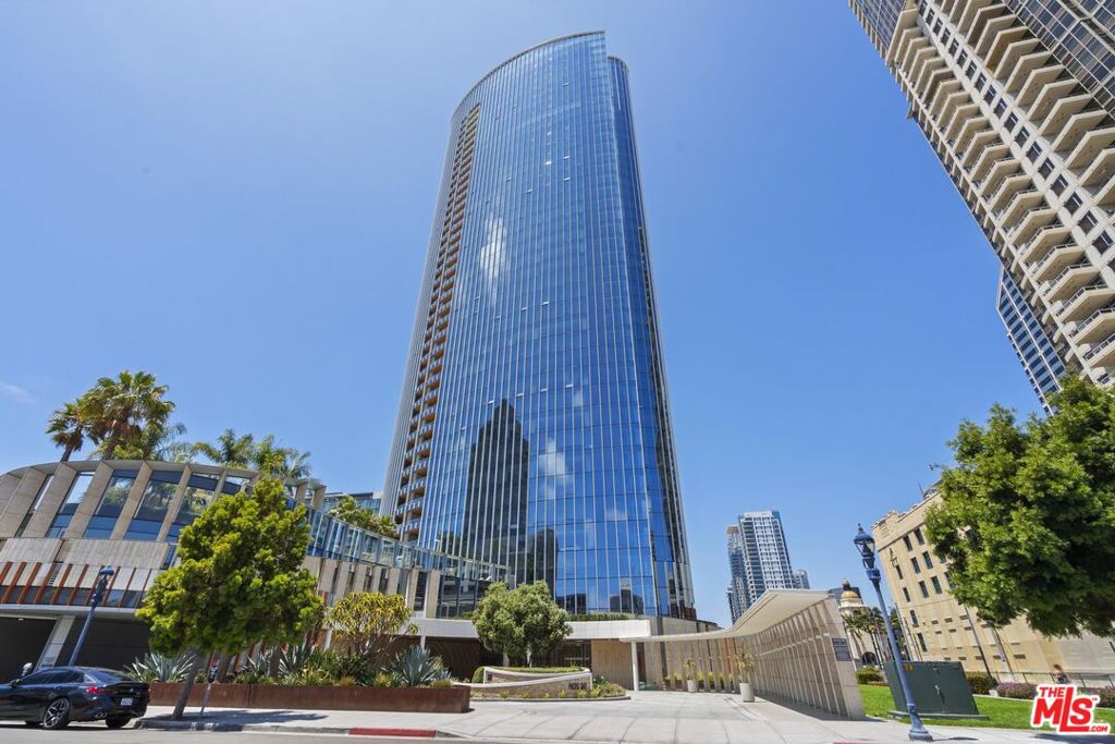 888 E Street