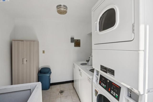 Image 12 of 15 For 3461 Norton Way  8