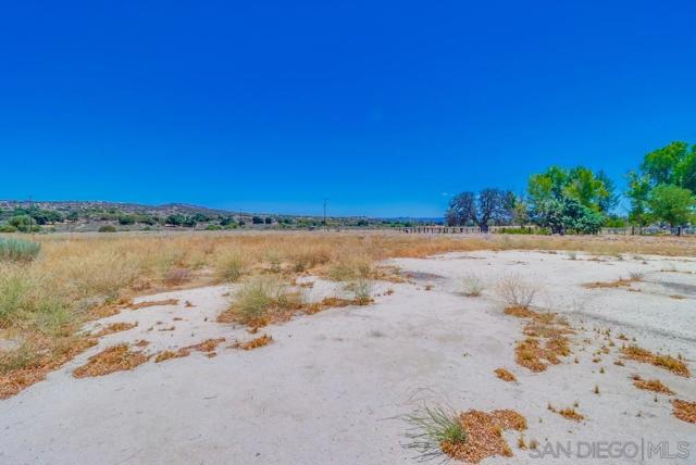2920 Ribbonwood Rd, Boulevard CA: https://media.crmls.org/mediaz/a46a2cbc-a3e6-4a97-9e07-6bd52ff40267.jpg