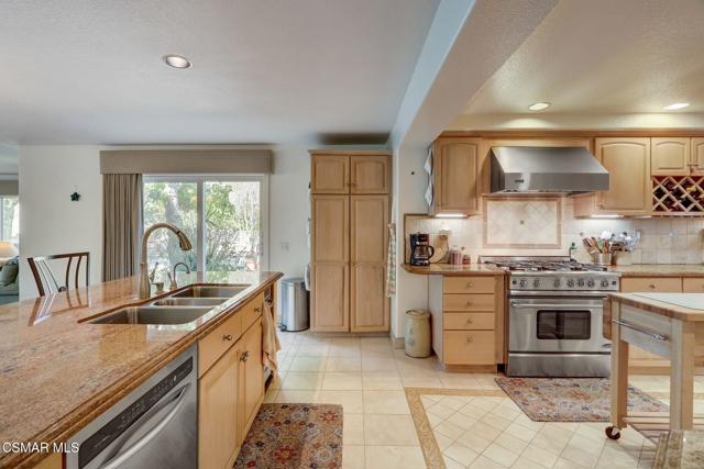 7 Bell Canyon Road, Bell Canyon CA: https://media.crmls.org/mediaz/a46cb918-8c9f-40f5-9b77-70759e9eb155.jpg