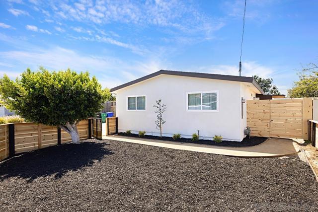 4822 Kesling Court, San Diego CA: https://media.crmls.org/mediaz/a46d7fc0-aabe-40f9-a00d-0f5e9df3e832.jpg