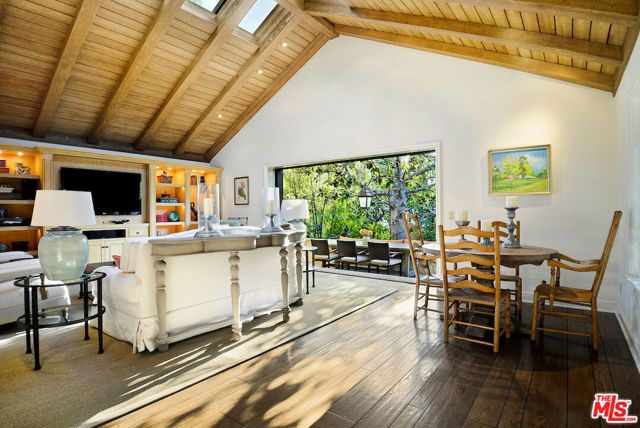 130 S LAYTON Drive, Los Angeles CA: https://media.crmls.org/mediaz/a46daebc-f8d2-45e7-93b9-4215dd558d6b.jpg