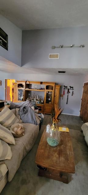 1230 N Las Posas Court, Ridgecrest CA: https://media.crmls.org/mediaz/a46e064d-5f69-46d5-8e7f-246e5cfae0b2.jpg