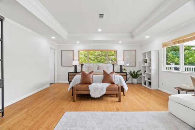 10500 Creston Drive, Los Altos CA: https://media.crmls.org/mediaz/a46e75a1-4446-48b0-ae14-b12cbd5fe51b.jpg