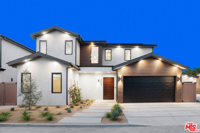 5660 Winnetka Avenue, Woodland Hills CA: https://media.crmls.org/mediaz/a46efd03-7126-477a-b817-ab8408982376.jpg
