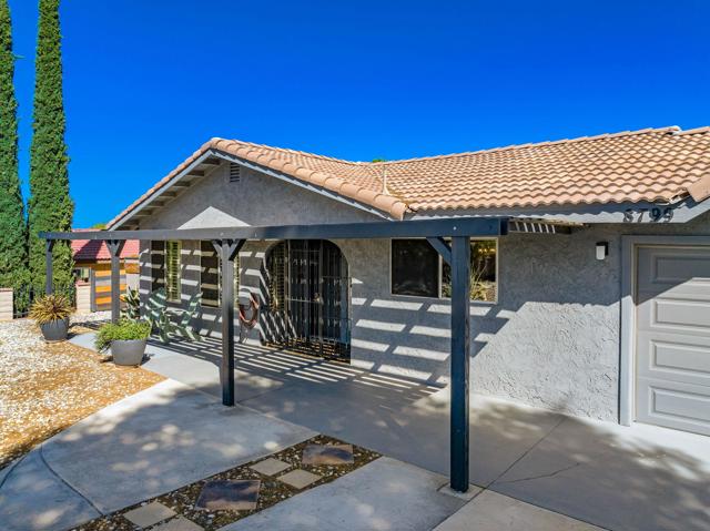 8799 Palomar Avenue, Yucca Valley CA: https://media.crmls.org/mediaz/a46f0386-5543-4405-ae12-85374120d5c4.jpg