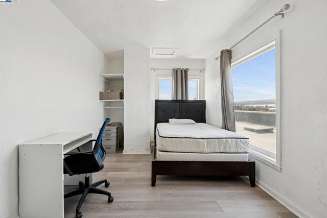 1360 Berkeley Way, Berkeley CA: https://media.crmls.org/mediaz/a46fb792-31b9-41bc-bc53-0a77ad1e866c.jpg