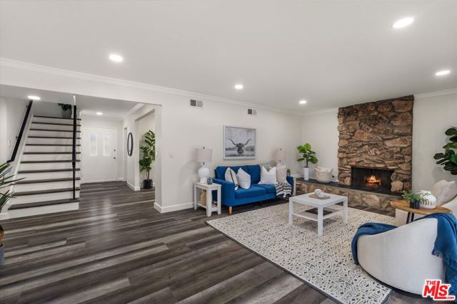 19714 Galway Avenue, Carson CA: https://media.crmls.org/mediaz/a4703d58-c0bb-4354-bc87-9812df5faf34.jpg