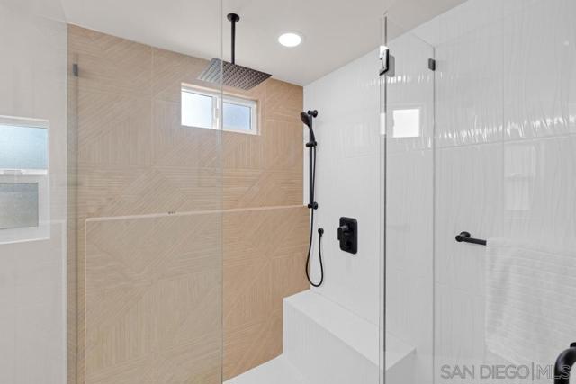 1120 Pepper Dr, El Cajon CA: https://media.crmls.org/mediaz/a4709c09-ba0d-4eb9-99fb-b0cb63bbf7a9.jpg