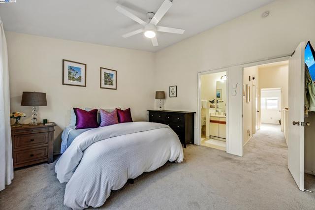 2719 Oak Rd, Walnut Creek CA: https://media.crmls.org/mediaz/a4716248-0094-414f-b5a5-63f1b402688f.jpg