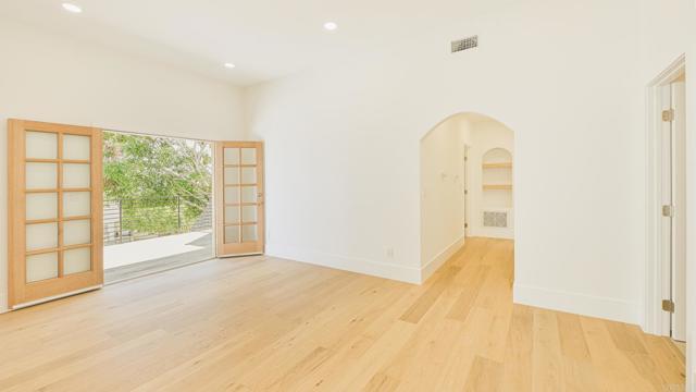 Detail Gallery Image 51 of 64 For 3951 Atascadero Dr, San Diego,  CA 92107 - 4 Beds | 3 Baths