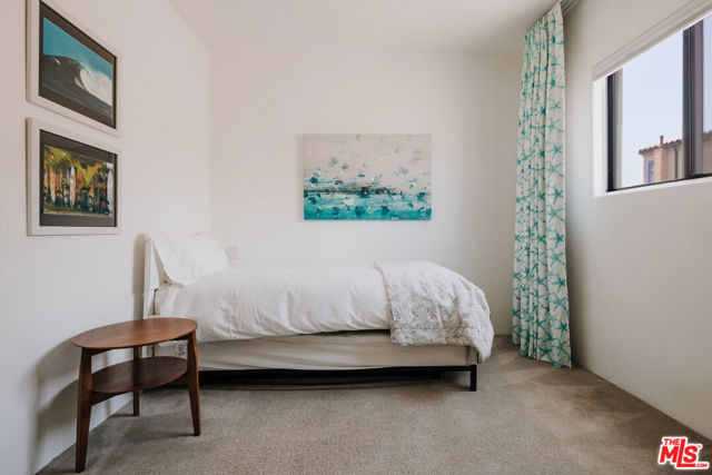23614 Malibu Colony Road, Malibu CA: https://media.crmls.org/mediaz/a471e193-4b0f-4478-845a-976e9665ddcb.jpg