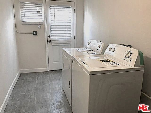 1406 2nd Avenue, Los Angeles CA: https://media.crmls.org/mediaz/a471f44f-aaa4-4f55-935c-d7b2773c2c1f.jpg