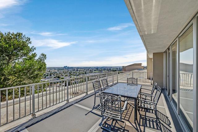400 Davey Glen Road, Belmont CA: https://media.crmls.org/mediaz/a4724fef-8f69-4fb9-b049-111c2604adaa.jpg
