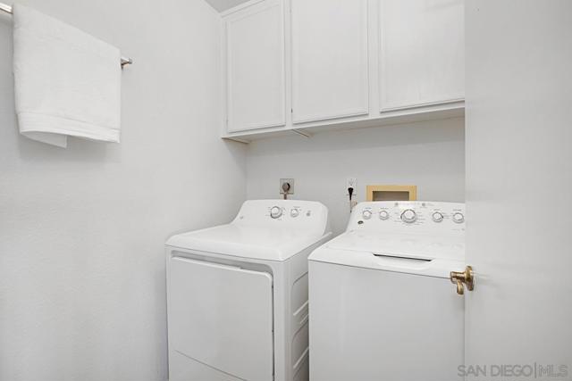 10751 Oakbend Dr, San Diego CA: https://media.crmls.org/mediaz/a4728987-7c27-4173-97e5-3c0a11190835.jpg