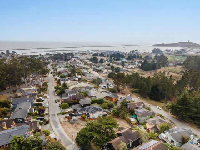 0 Avenue Granada, El Granada CA: https://media.crmls.org/mediaz/a472bf84-171c-4d84-8edc-bd3dc4ebe49b.jpg