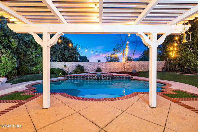 30836 Overfall Drive, Westlake Village CA: https://media.crmls.org/mediaz/a4732d49-2a04-4d96-9a89-5ef6d29be0a2.jpg