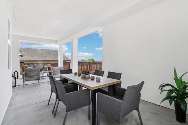 1850 Illion St, San Diego CA: https://media.crmls.org/mediaz/a474017f-3682-4328-8376-c24c3593e387.jpg