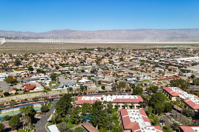 675 N Los Felices W Circle, Palm Springs CA: https://media.crmls.org/mediaz/a47472f9-8a9d-43b2-a88a-3d067524a34a.jpg