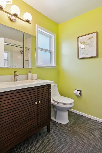 1865 Overhill Rd, Concord CA: https://media.crmls.org/mediaz/a475a601-fcab-4ed9-86b5-af2a5996babe.jpg