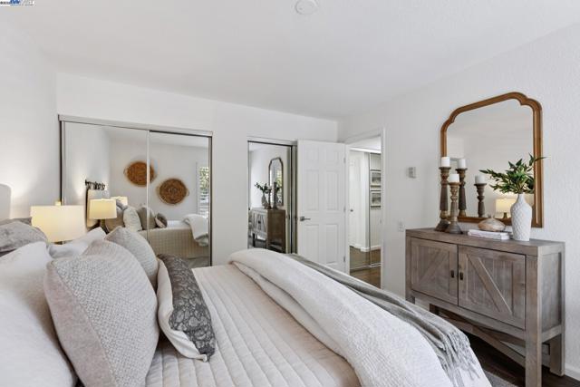 150 Sharene Ln, Walnut Creek CA: https://media.crmls.org/mediaz/a4761ed8-30d8-49bd-a517-a5ff6534ebd4.jpg