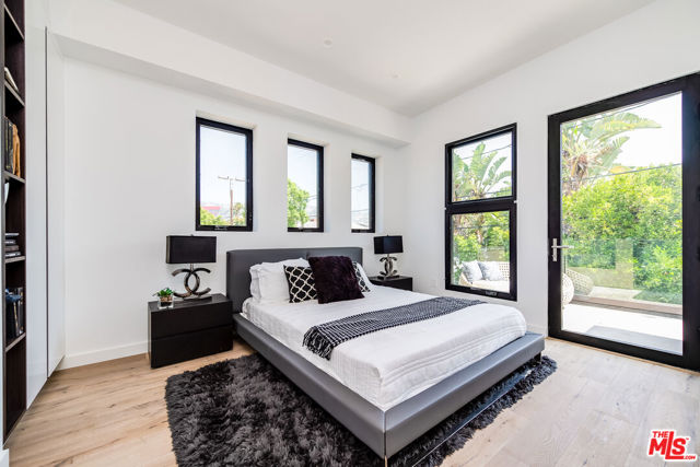 370 N San Vicente Boulevard, West Hollywood CA: https://media.crmls.org/mediaz/a4763c3f-1eaa-44eb-affa-189387068e68.jpg