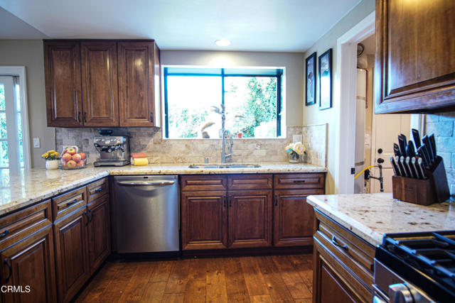 Detail Gallery Image 17 of 39 For 1781 El Monte Dr, Thousand Oaks,  CA 91362 - 4 Beds | 2 Baths