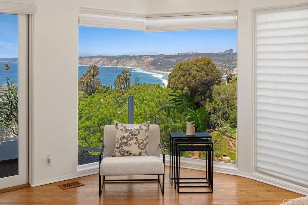 1420 La Jolla Knoll - photo 16