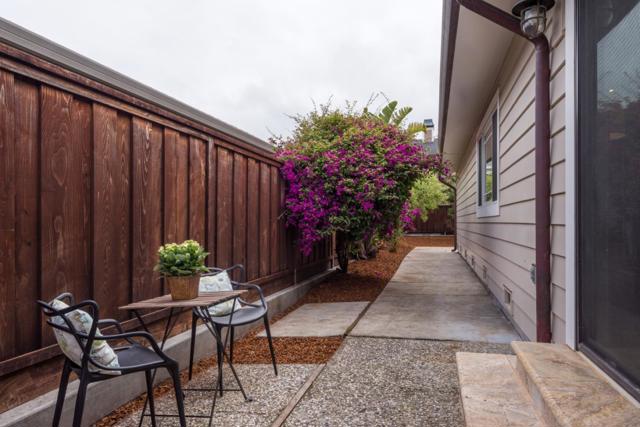 607 Alsace Lorraine Ave, Half Moon Bay CA: https://media.crmls.org/mediaz/a476ec10-75b1-4389-849a-97ee167fa0bb.jpg