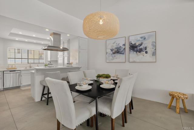 Detail Gallery Image 9 of 55 For 2021 Carnegie Ln #APT 7,  Redondo Beach,  CA 90278 - 3 Beds | 2/1 Baths