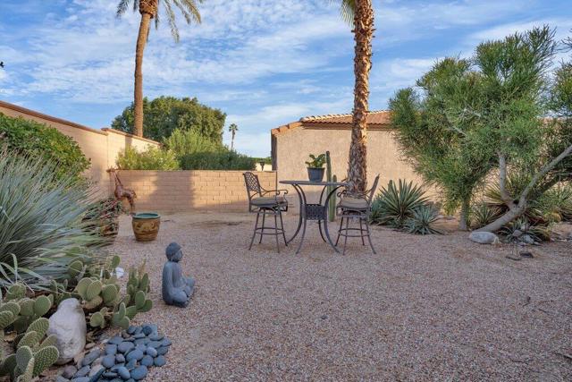 48135 Vista Cielo, La Quinta CA: https://media.crmls.org/mediaz/a478953d-94cf-4148-8da7-f31e7c6416fa.jpg