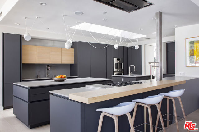 4450 Via Alegre, Santa Barbara CA: https://media.crmls.org/mediaz/a478ba60-2d39-4a46-93af-c306f430eda5.jpg