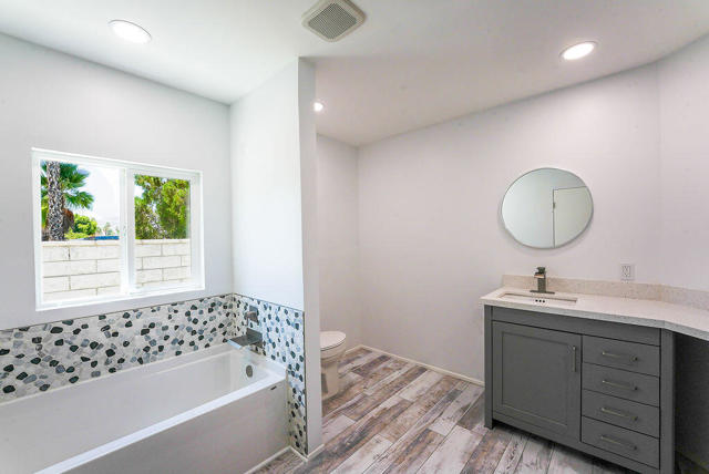 126 Monte Carlo Street, Rancho Mirage CA: https://media.crmls.org/mediaz/a479bbb4-ef69-45fe-82ce-ca0e0337c4f8.jpg