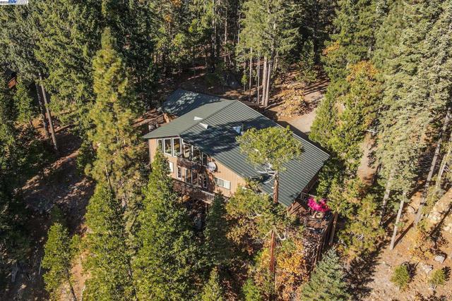 851 Mountain Aire Lane, Trinity Center CA: https://media.crmls.org/mediaz/a47a8df8-db23-406a-aa88-35e7f30b1966.jpg