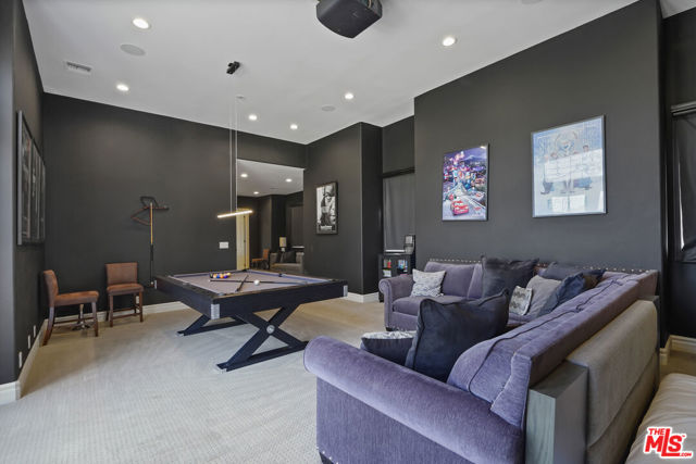 22510 La Quilla Drive, Chatsworth CA: https://media.crmls.org/mediaz/a47afe57-e7d2-49b6-95b4-769fb33b1677.jpg