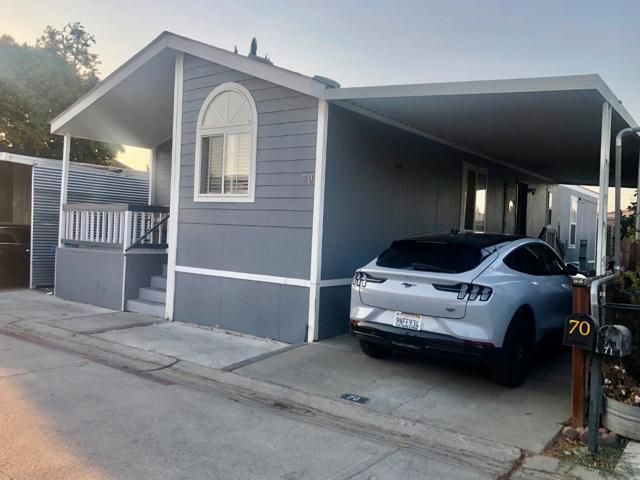 70 CHESTNUT, Hollister CA: https://media.crmls.org/mediaz/a47bcd13-6a28-40f8-9211-cb85beec5f73.jpg