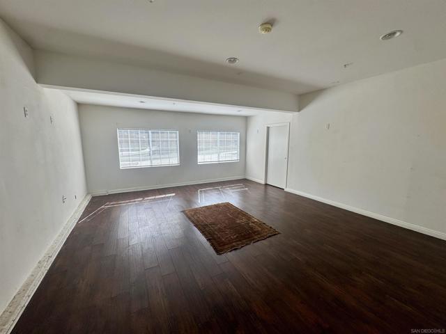 2054 Vintage Pl., Escondido CA: https://media.crmls.org/mediaz/a47c196c-4578-4153-b840-2797c27383cf.jpg