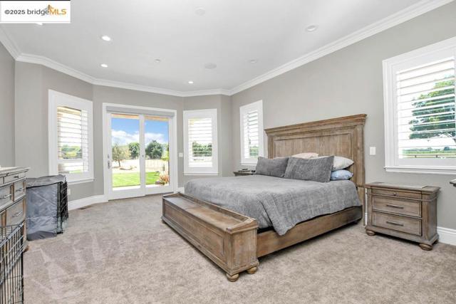 430 Ellisa Ln, Brentwood CA: https://media.crmls.org/mediaz/a47c7d96-c804-4a01-af10-689e2afae79f.jpg
