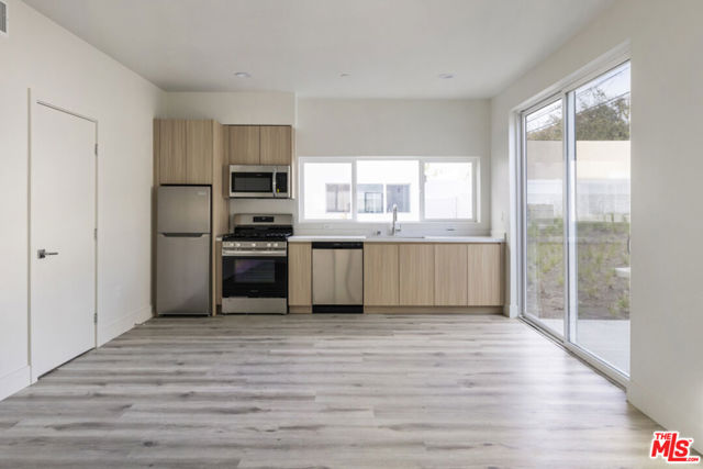 3210 1/2 Verdugo Road, Los Angeles CA: https://media.crmls.org/mediaz/a47db6eb-ccec-49c1-bd0d-547985f06266.jpg