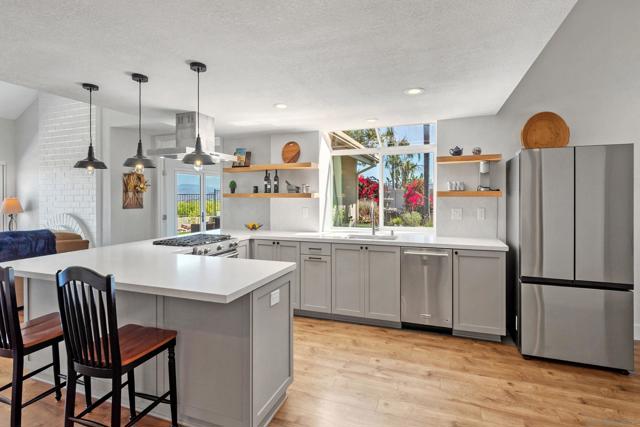 16396 Avenida Suavidad, San Diego CA: https://media.crmls.org/mediaz/a47e5bd7-72d9-4ea6-b5e4-974e94512fd2.jpg