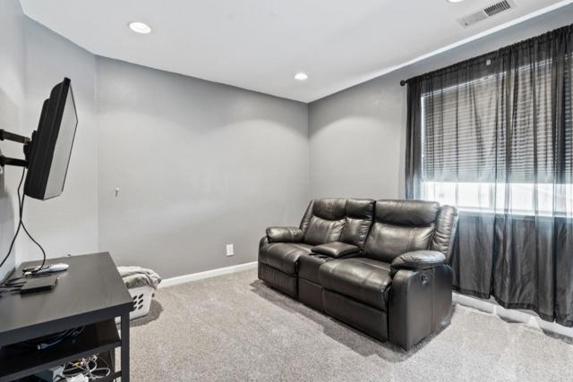 730 Marseille Drive, Hollister CA: https://media.crmls.org/mediaz/a47e9e36-04f3-4ef2-8e30-ed13a01b8719.jpg